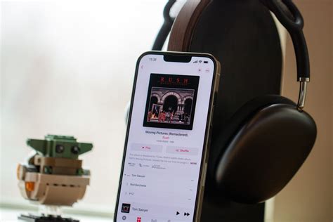 how to stop apple music from playing automatically and explore the impact of background music on productivity